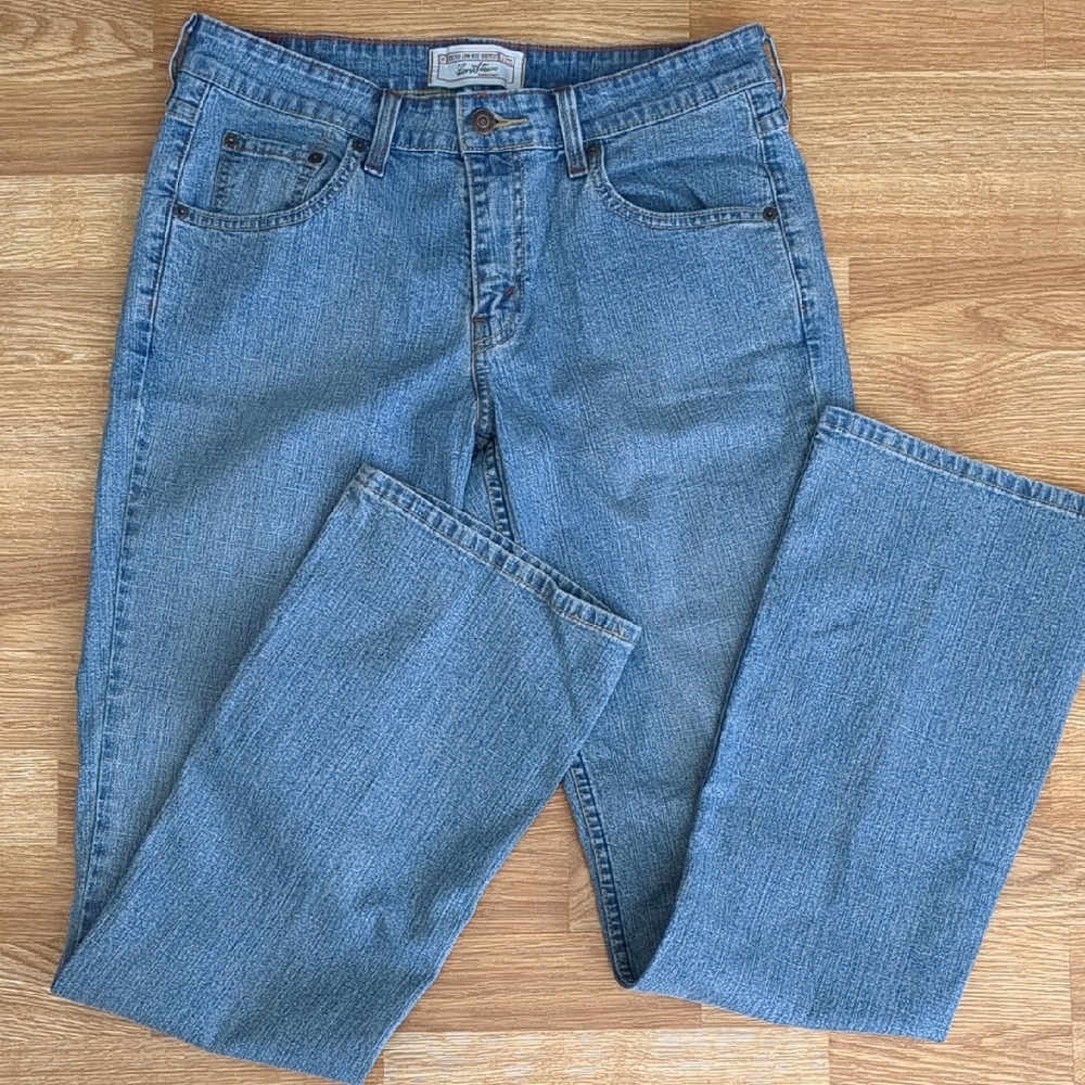 Women's Levi Strauss Stretch Low Rise Bootcut Blue Jeans, Size 8 Long